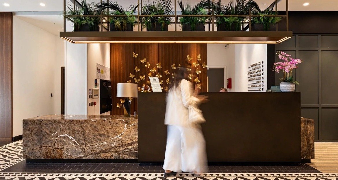 Residents concierge and lounge area at Kings Road Park London