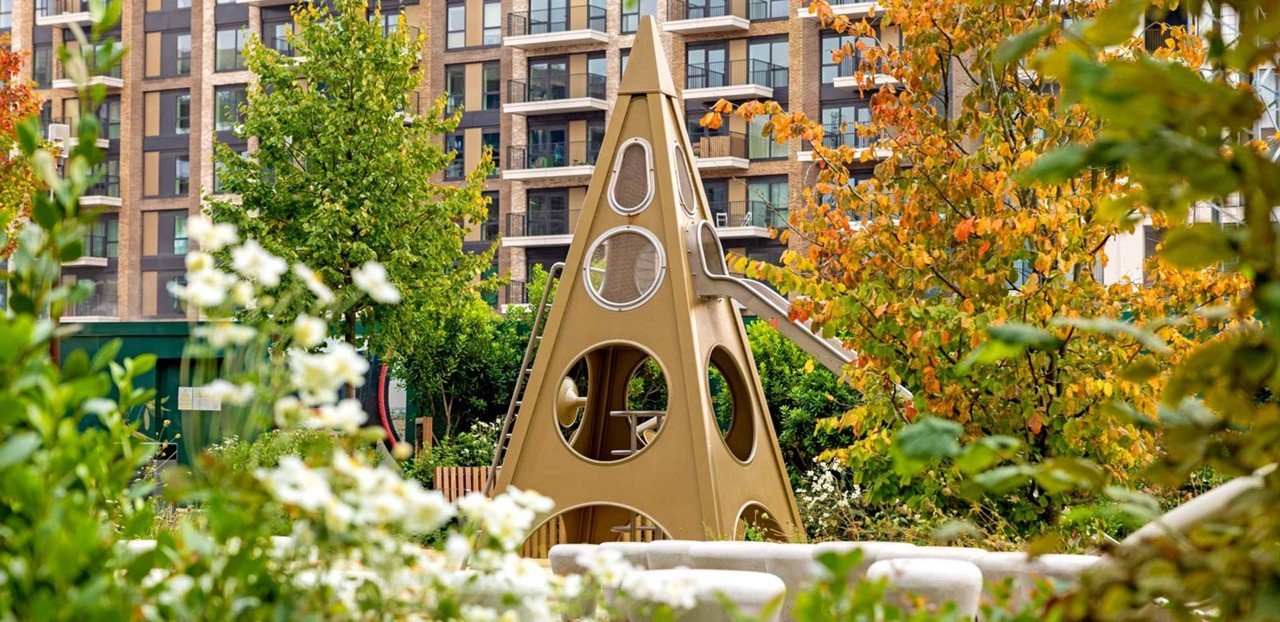 kings-road-park-london-exterior-building-20