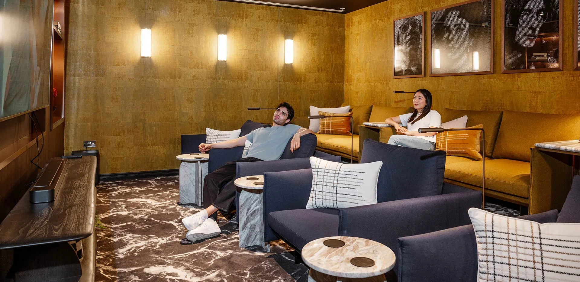 twelvetrees-park-facilities-gallery-cinema