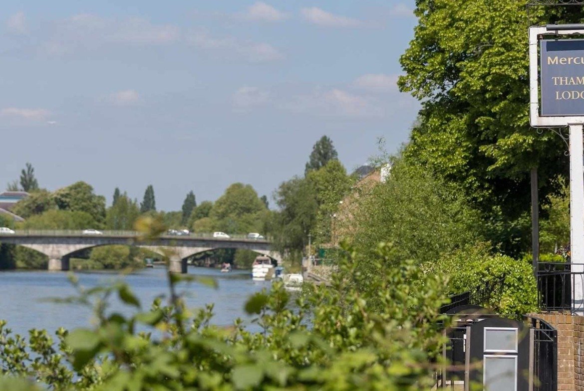 2 Bedroom Apartment for Sale Staines Surrey | Eden Grove