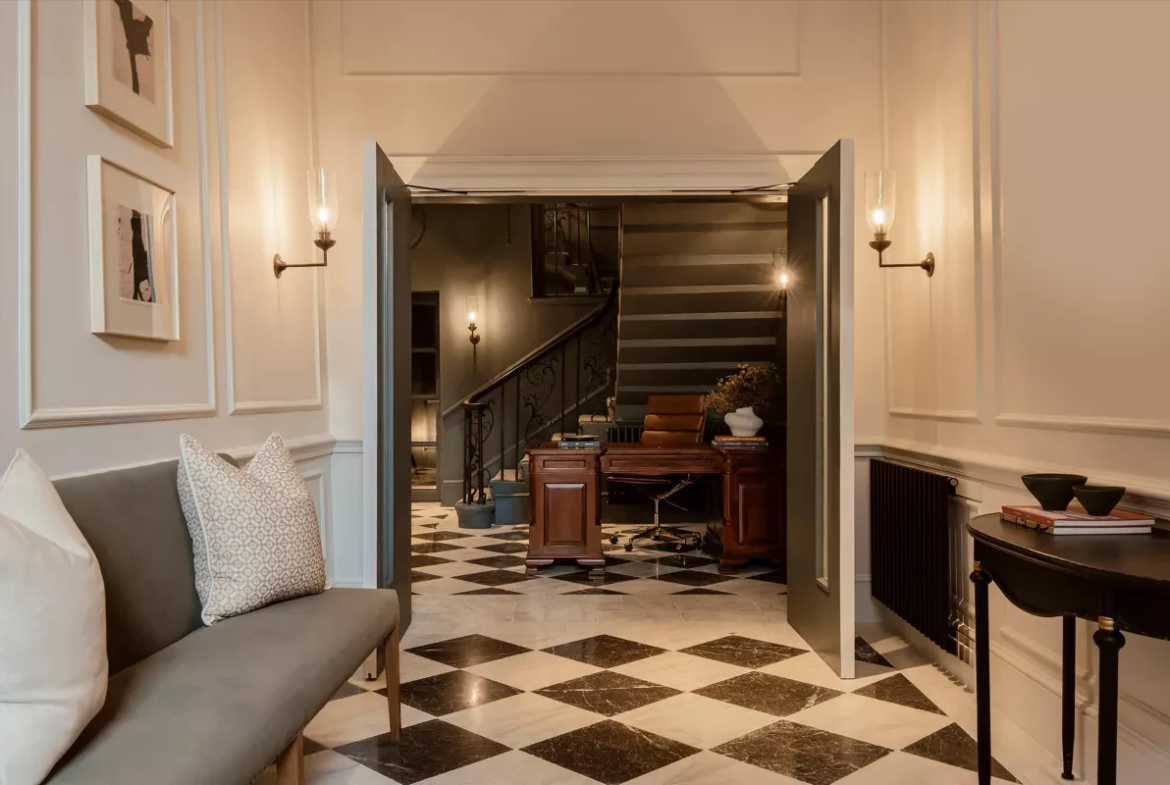 36 37 Hertford Street Residences Mayfair Luxury Concierge Lobby Marble Floor Five Star Hotel Access
