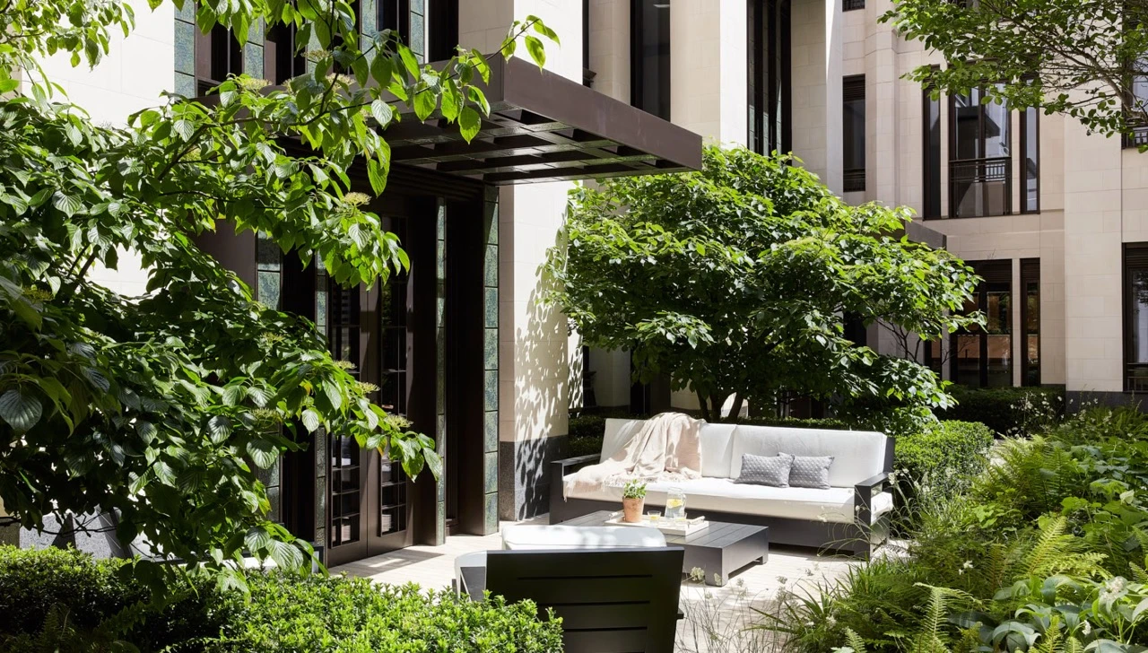 60 Curzon Mayfair Private Courtyard Garden Outdoor Seating London