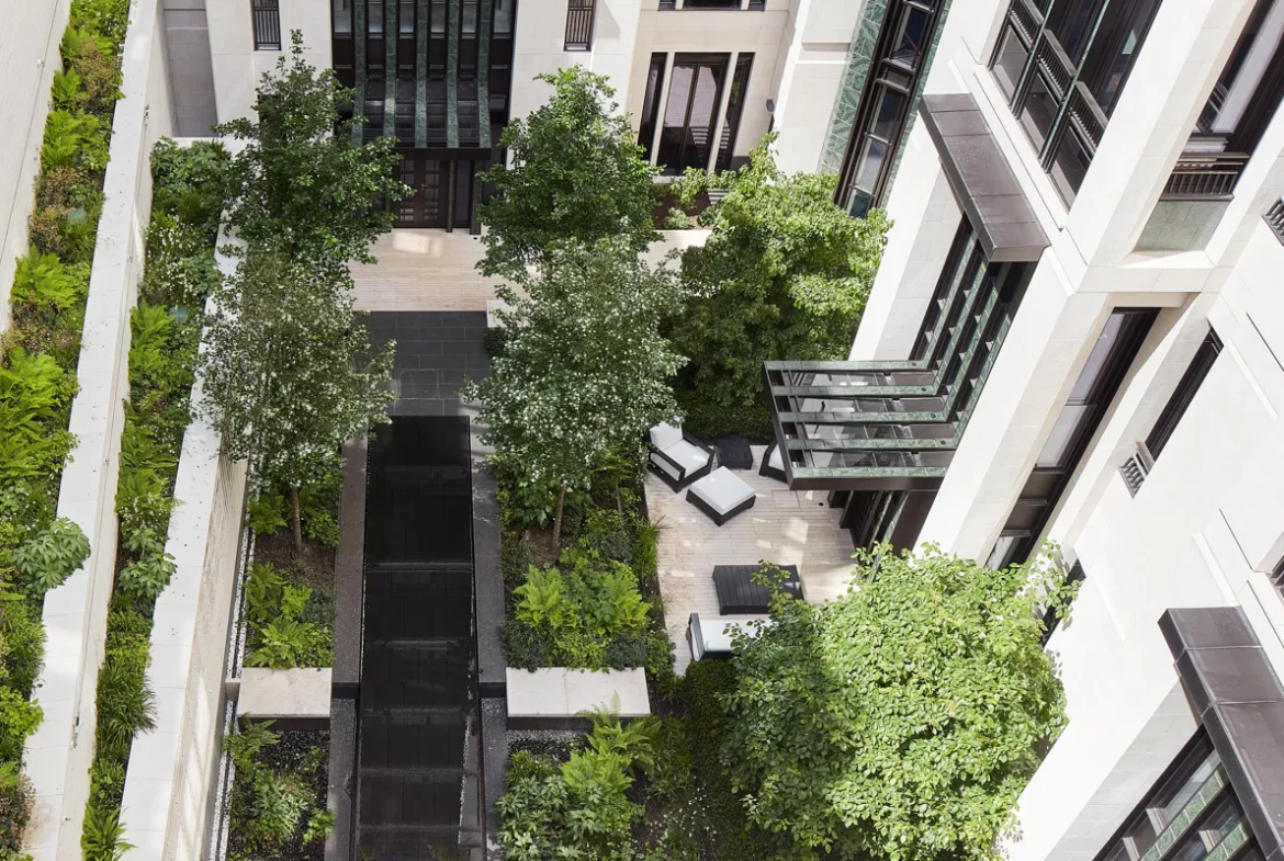60 Curzon Mayfair Private South Facing Courtyard Garden London