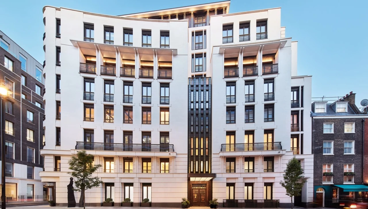 60 Curzon Street Mayfair Building Exterior Dusk Art Deco Architecture