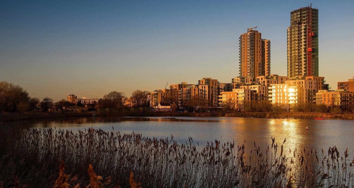 2 Bedroom Penthouse for Sale Finsbury Park London | Woodberry Down