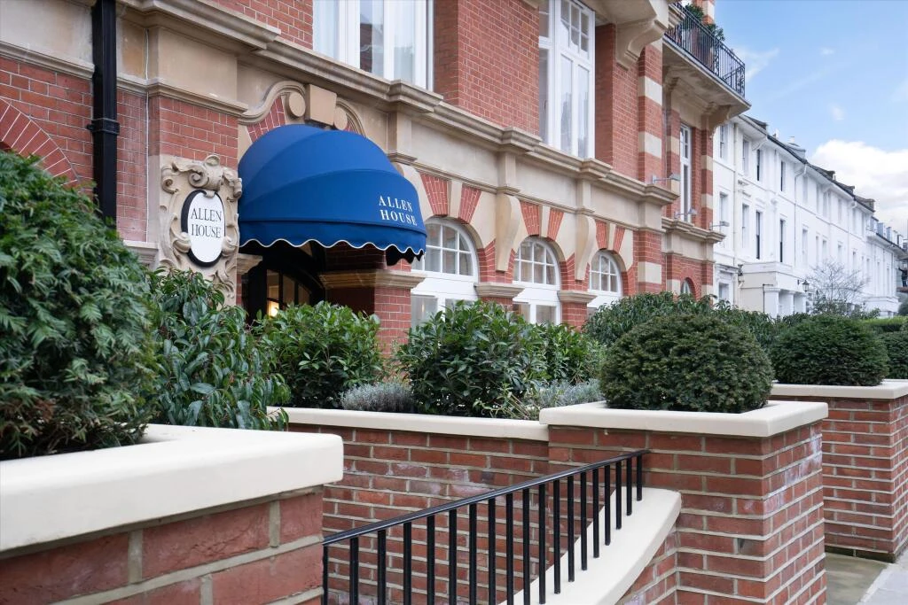 Allen House 8 Allen Street Kensington Entrance Blue Awning Landscaped Gardens 24 Hour Concierge