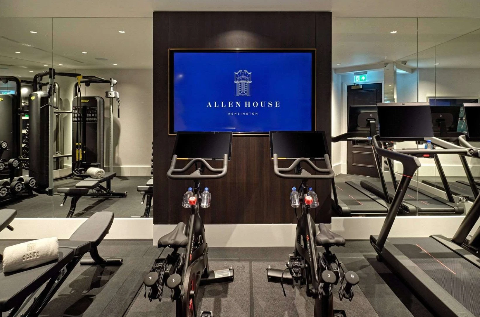 Allen House 8 Allen Street Kensington W8 One Bedroom Apartment 520sqft Share Of Freehold For Sale