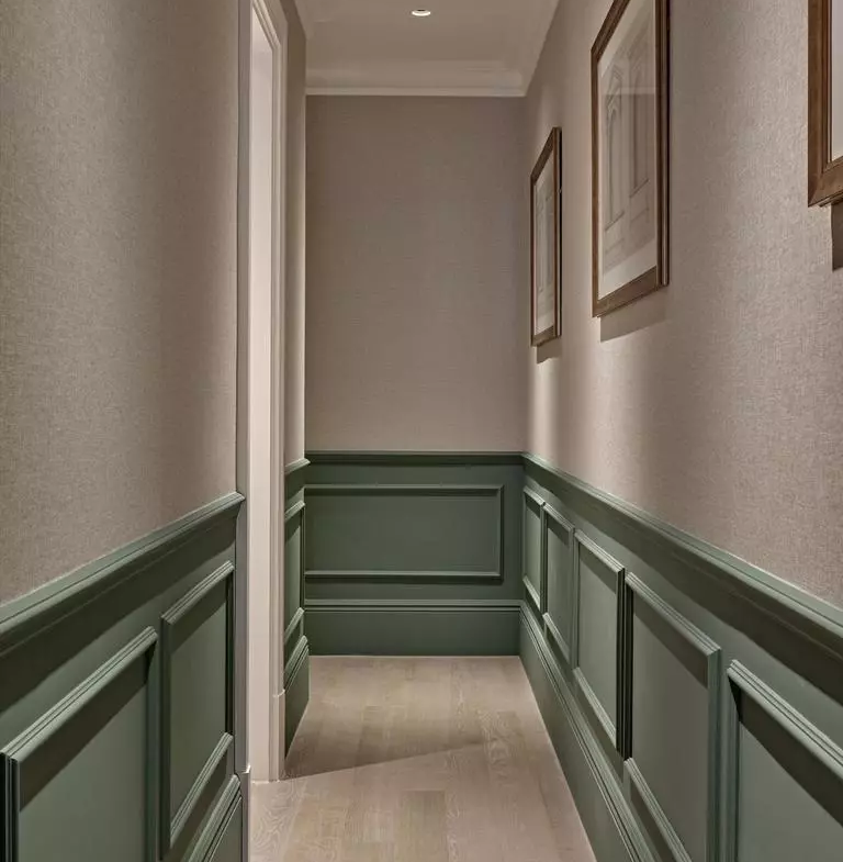 Allen House Kensington W8 London Guest Bedroom Neutral Interiors Sash Window