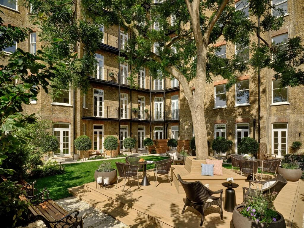 Allen House Kensington W8 Private Landscaped Communal Courtyard Garden Mature Tree Residents