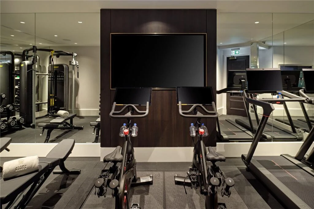 Allen House Kensington W8 Residents Private Gym Spin Bikes Treadmills Cable Machine Mirrored Walls