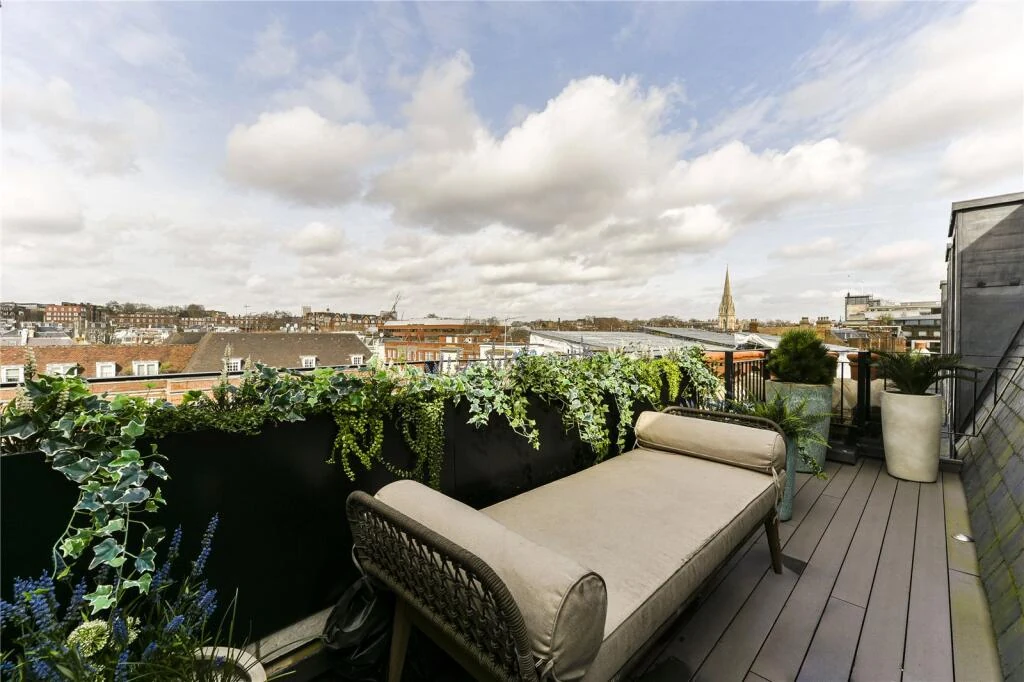 Allen House Penthouse Kensington W8 Second Private Terrace Daybed Lounger Ivy Church Spire London Skyline