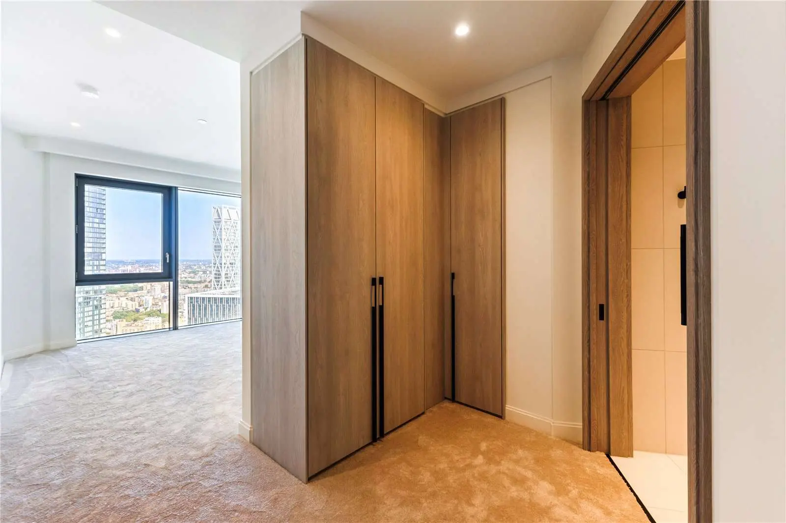 Aspen Consort Place Canary Wharf London E14 Principal Bedroom Wardrobes Ensuite