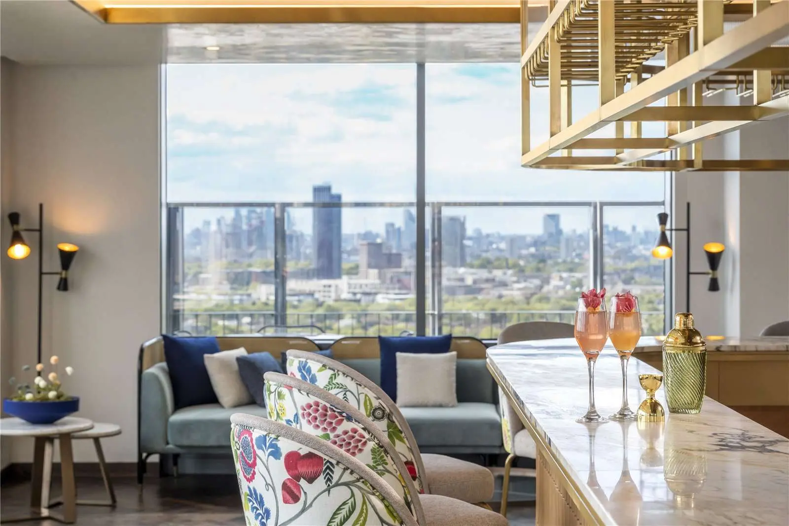 Aspen Consort Place Canary Wharf London E14 Sky Lounge Bar Residents Amenity
