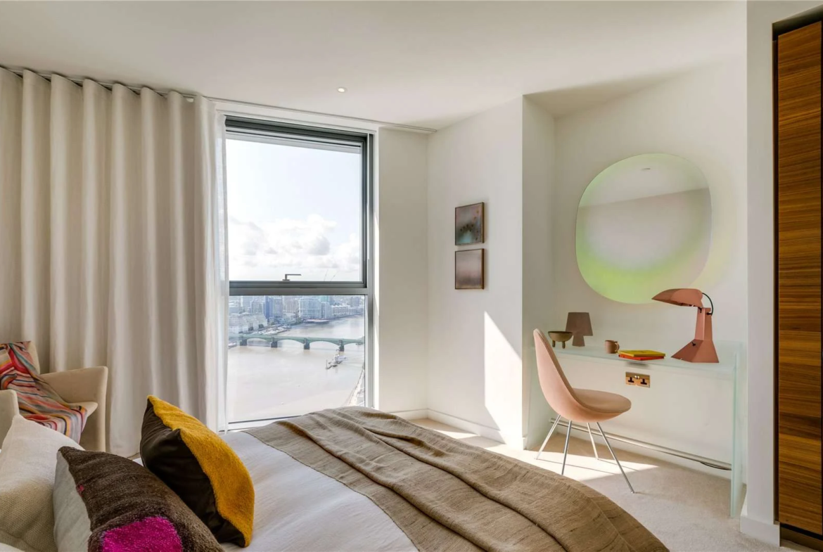 Chelsea Waterfront Tower West Sw10 Second Bedroom Mustard Cushion Thames Bridge View Pink Designer Chair