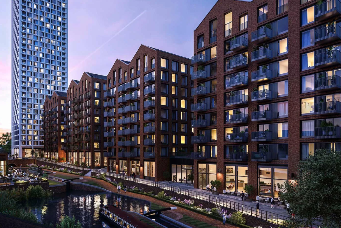 Glasswater Locks Evening Exterior Canal View