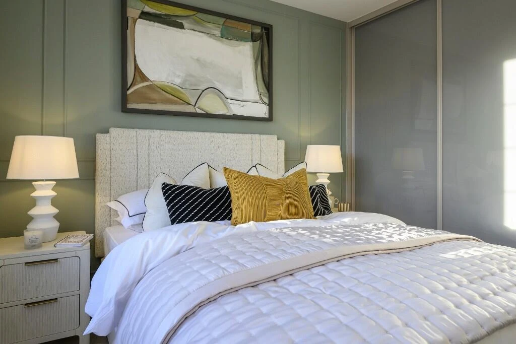 Hareshill Fleet Bedroom Modern Interior Green Wall Artwork