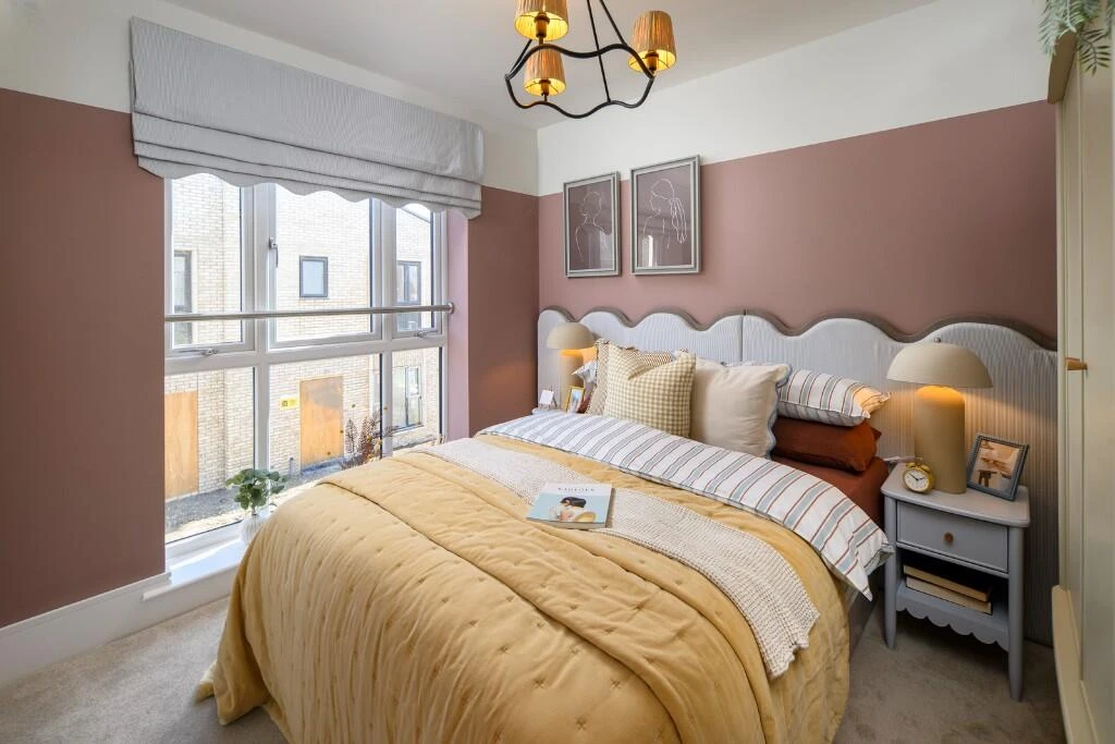 Hareshill Fleet Bedroom Pink Accent Wall Modern Interior