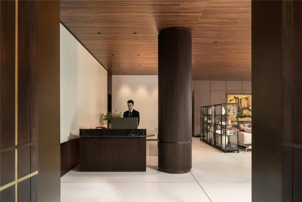 Holland Park Gate Kensington London Concierge Lobby