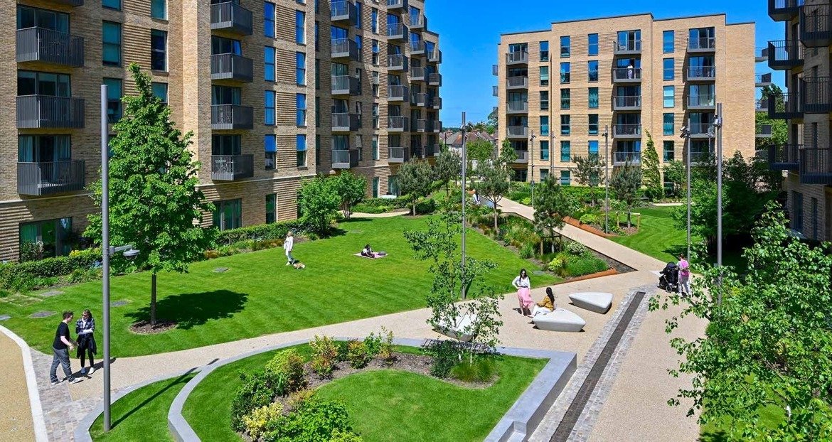 2 Bedroom Apartment for Sale Slough Berkshire | Horlicks Quarter