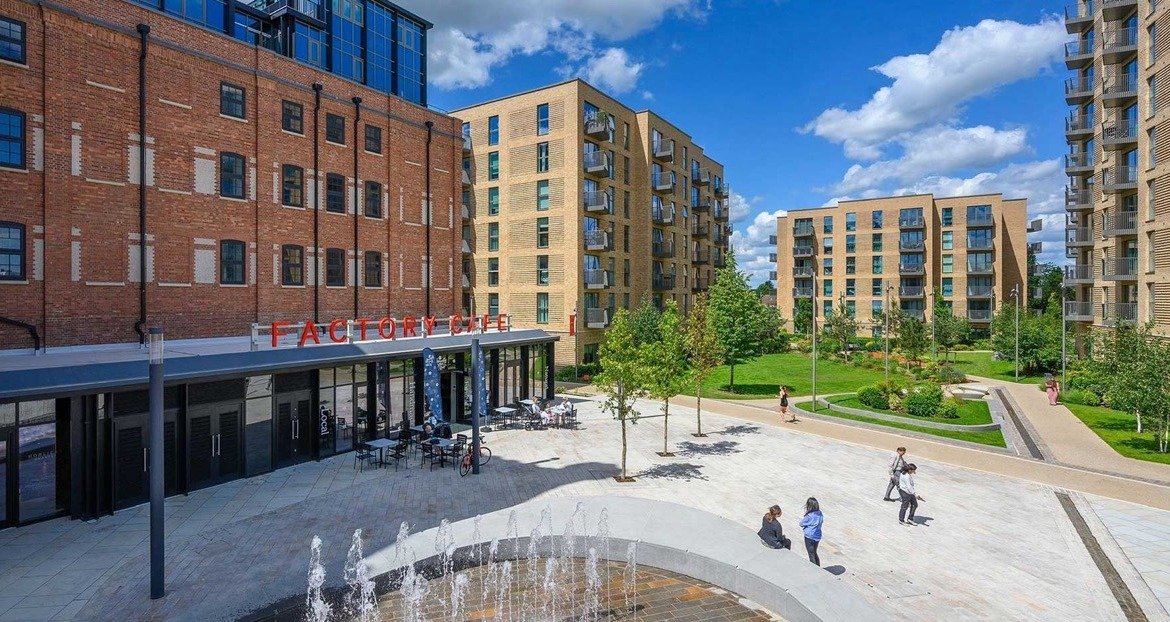 2 Bedroom Apartment for Sale Slough Berkshire | Horlicks Quarter