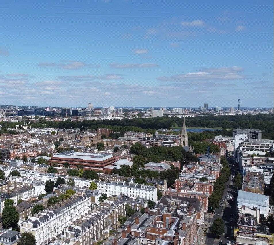 Kensington High St London City View