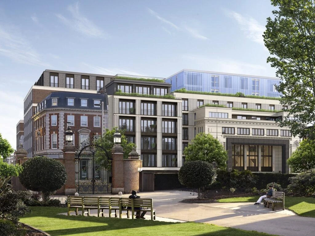 Kensington High St London Exterior