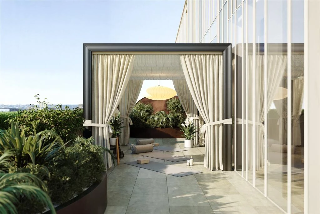 Kensington High St London Terrace