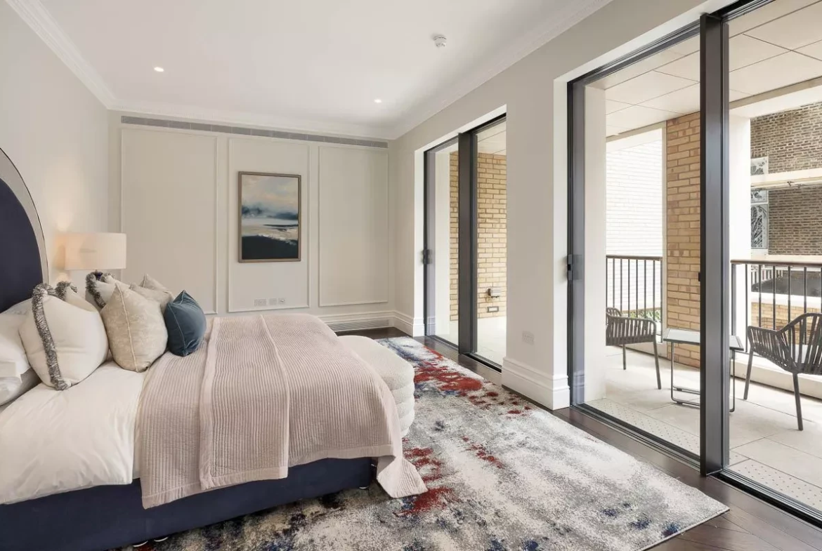 Knightsbridge Gate Apartment Bedroom Private Balcony Terrace
