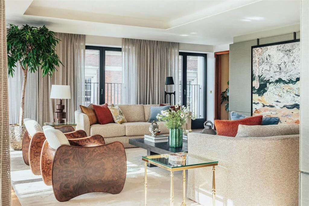 Lancer Square Kensington Lateral Penthouse Reception Room