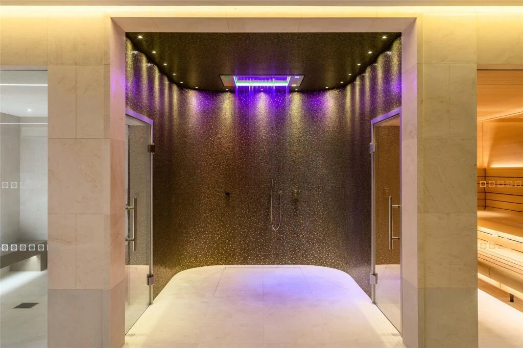 Lancer Square Kensington Spa Chromotherapy Sensory Shower