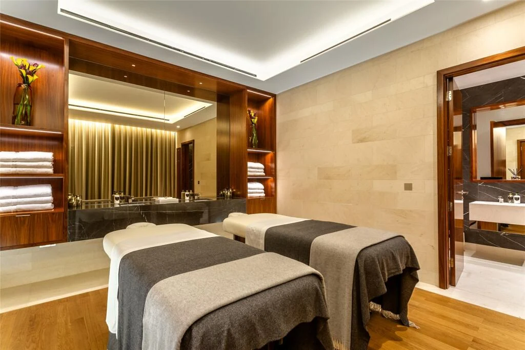 Lancer Square Kensington Spa Dual Treatment Room