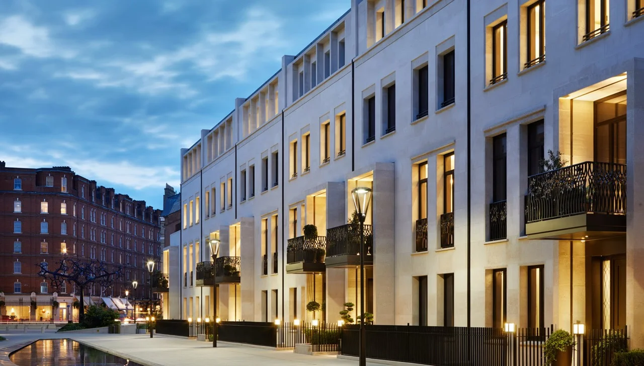 London Chelsea Barracks Balcony Exterior