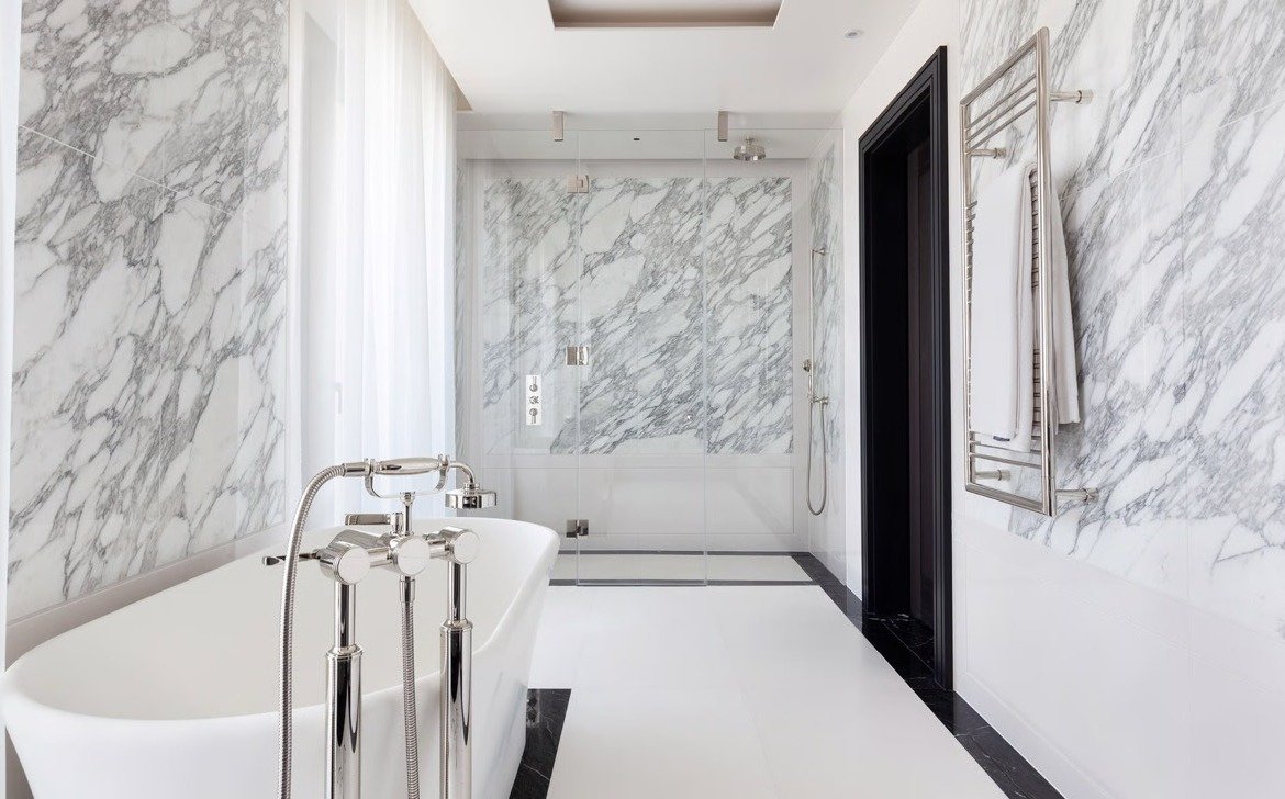 London Chelsea Barracks Bathroom Bathtub Modern