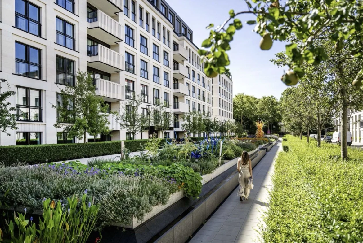 London Chelsea Barracks Modern Apartments Exterior
