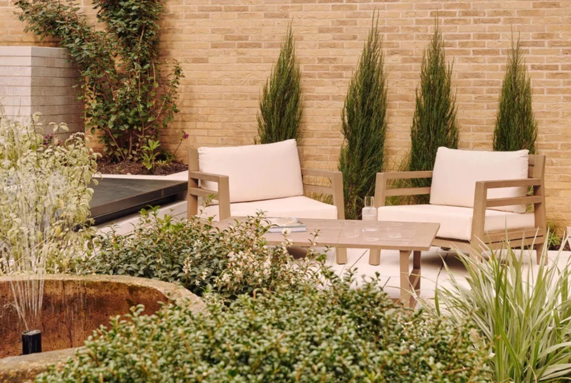 London Chelsea Barracks Private Garden Terrace Seating