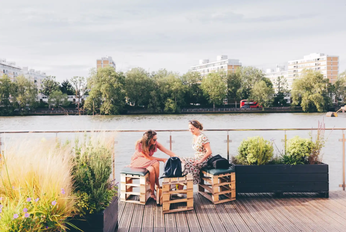 London Square Nine Elms Riverside Lifestyle Terrace Seating