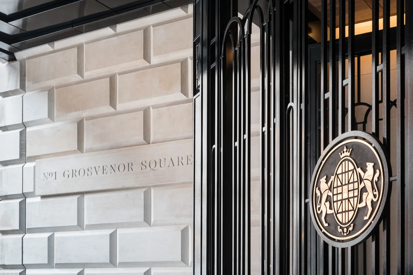 No1 Grosvenor Square Mayfair Entrance Gates Crest