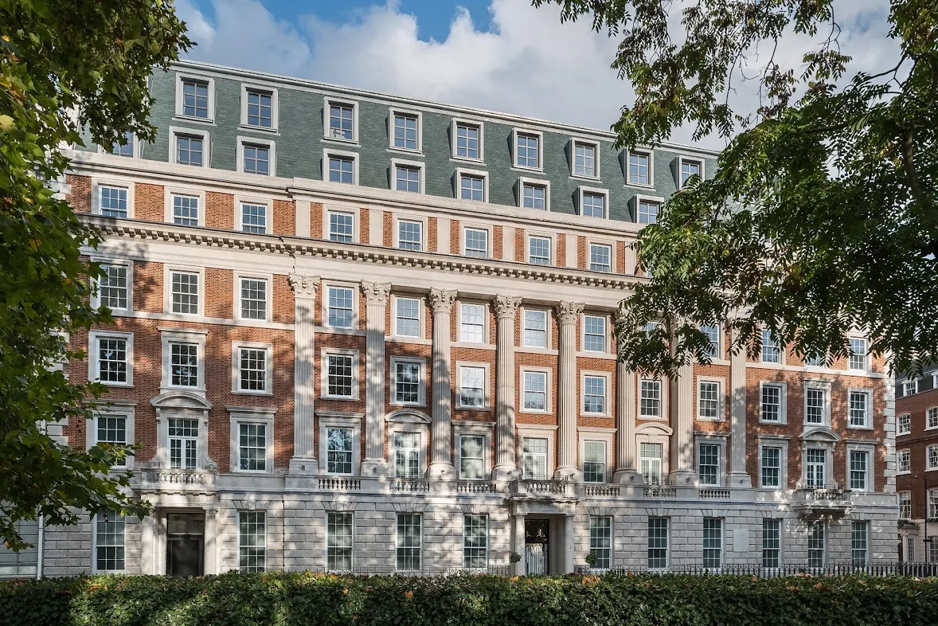 No1 Grosvenor Square Mayfair Facade Daytime