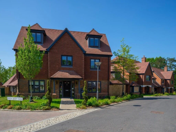 Oakhill Hildenborough Detached House Exterior