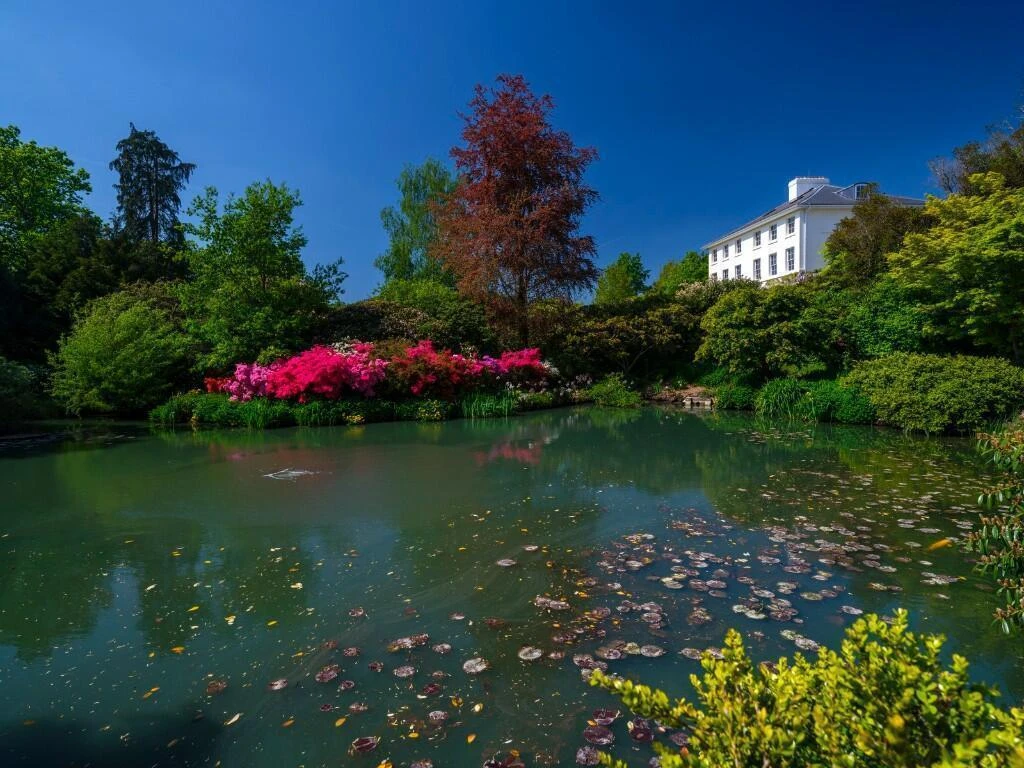 Oakhill Hildenborough Landscaped Lake Gardens