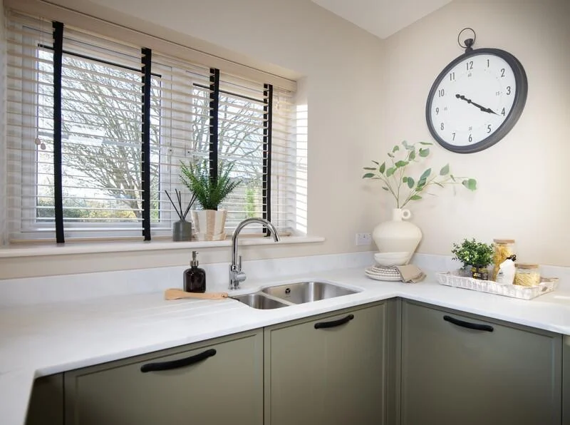 Paddock Wood Kitchen Sink Window Detail
