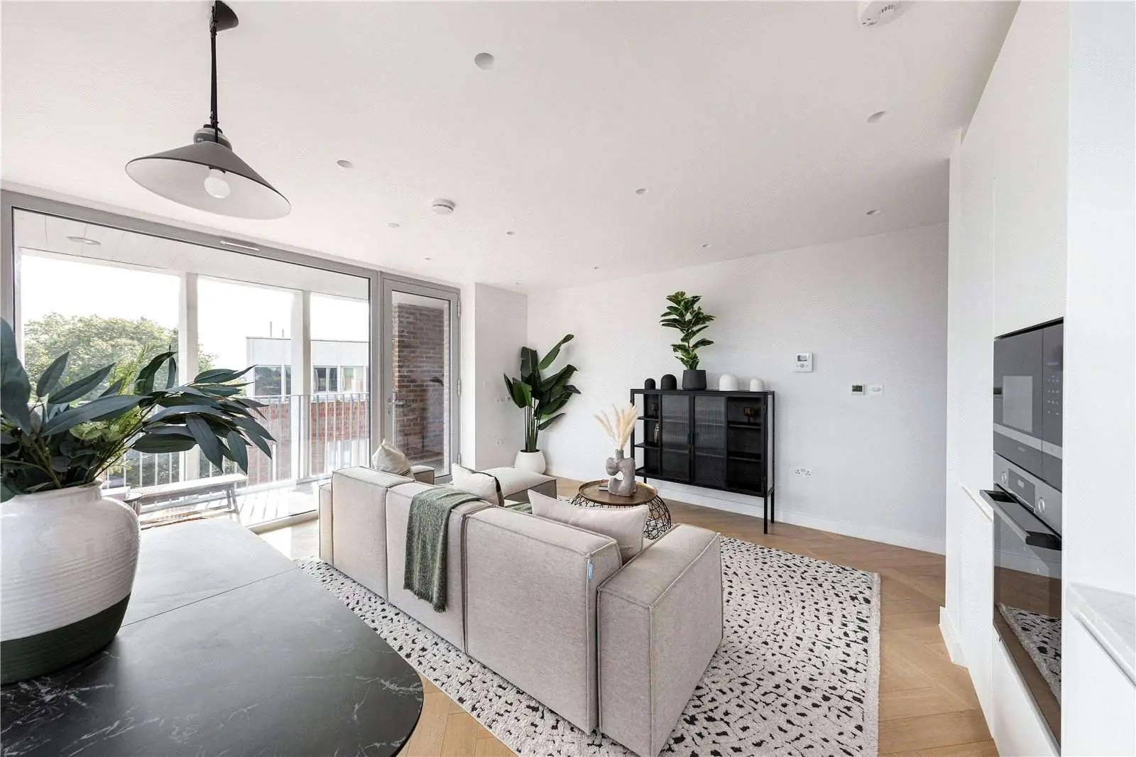 Parkhaus Hackney Downs E5 Living Room Balcony Doors Open Plan 2bed Apartment