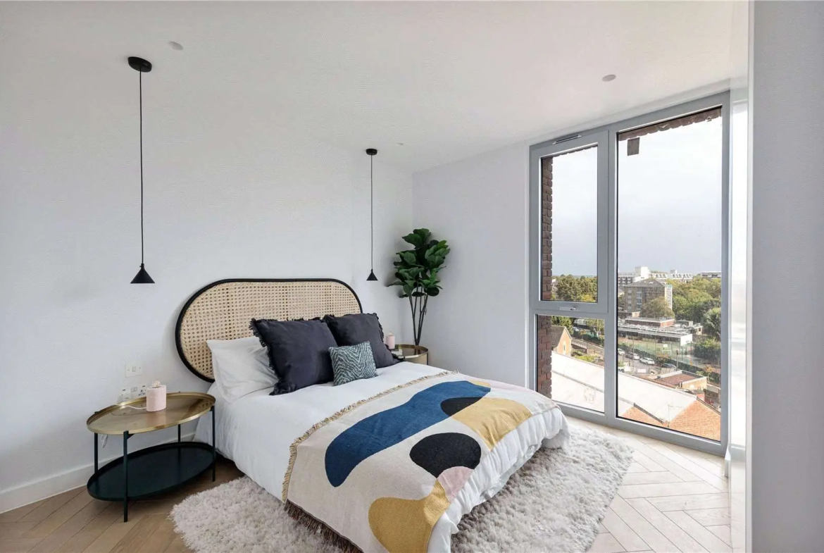 Parkhaus Hackney Downs E5 Master Bedroom Rattan Headboard Floor To Ceiling Windows