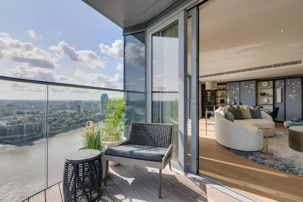 Powerhouse Chelsea Waterfront Balcony Terrace Thames Panoramic View London Sw10