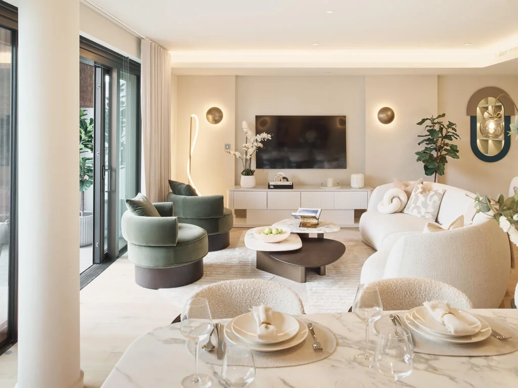 Powerhouse Chelsea Waterfront Chelsea London Sw10 0sw 4 Bedroom Living Room Cream Sofa Tv Balcony Access