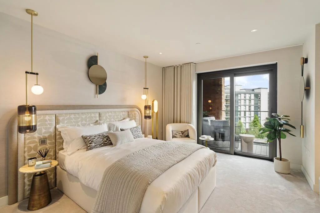 Powerhouse Chelsea Waterfront Chelsea London Sw10 0sw Principal Bedroom Gold Pendant Lights Balcony View