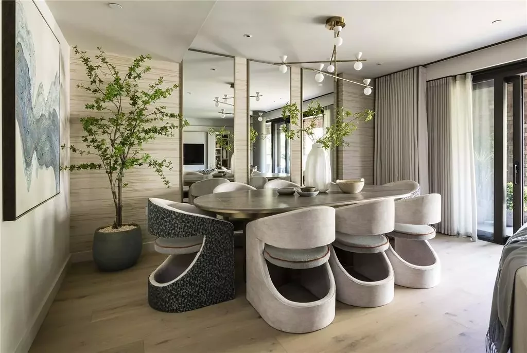 Powerhouse Chelsea Waterfront Designer Dining Room Sculptural Chairs Mirror Wall London Sw10