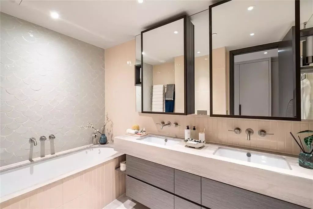Powerhouse Chelsea Waterfront En Suite Bathroom Double Sink Bath Scallop Tiles London Sw10