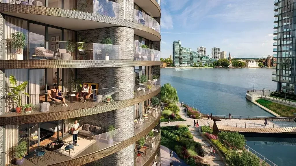 Powerhouse Chelsea Waterfront Lots Road Chelsea Sw10 0qd Landscaped Atrium Water Feature Gold Sculpture