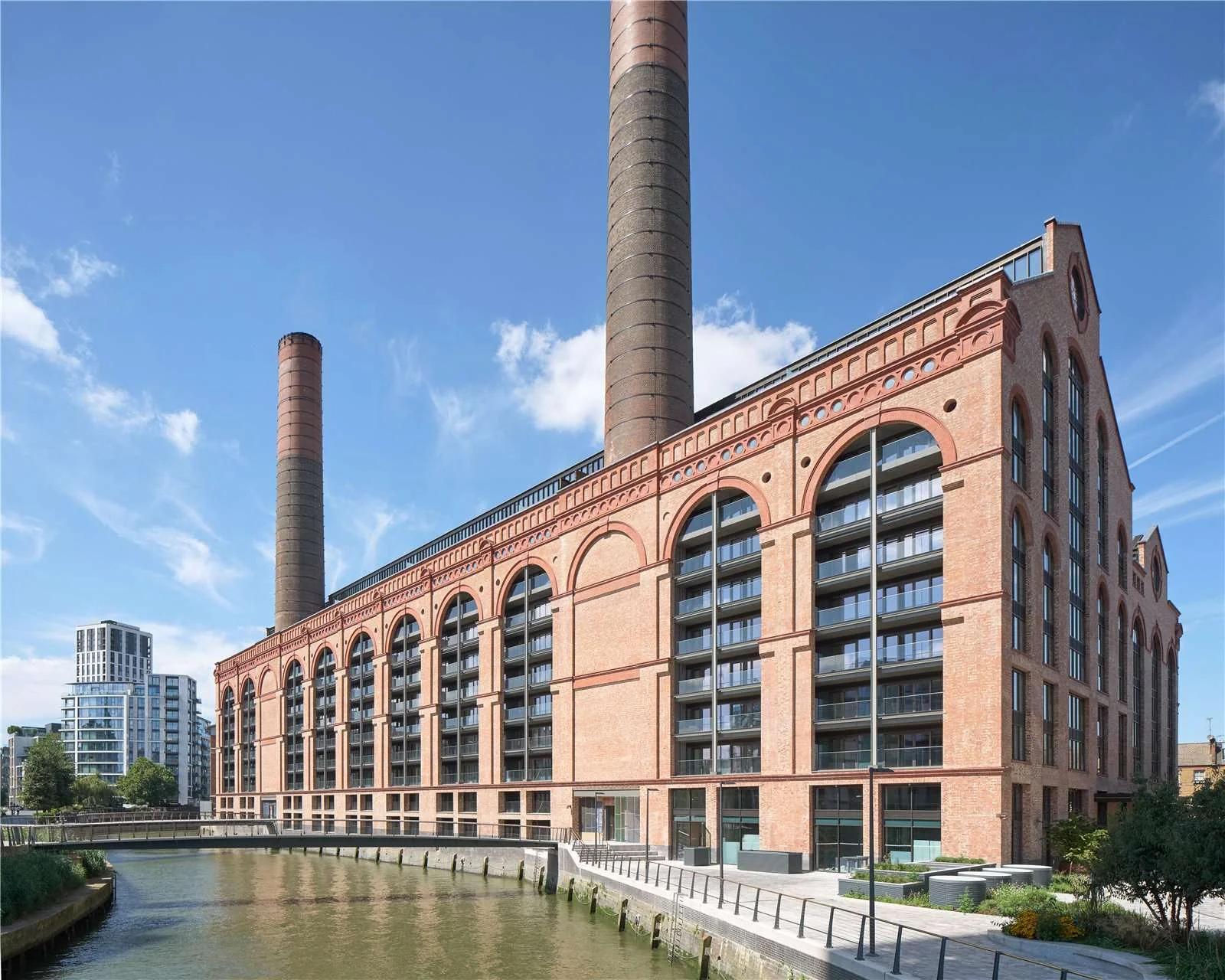 Powerhouse Chelsea Waterfront Lots Road Chelsea Sw10 0qd Open Plan Kitchen Dining Dark Cabinets Marble Island
